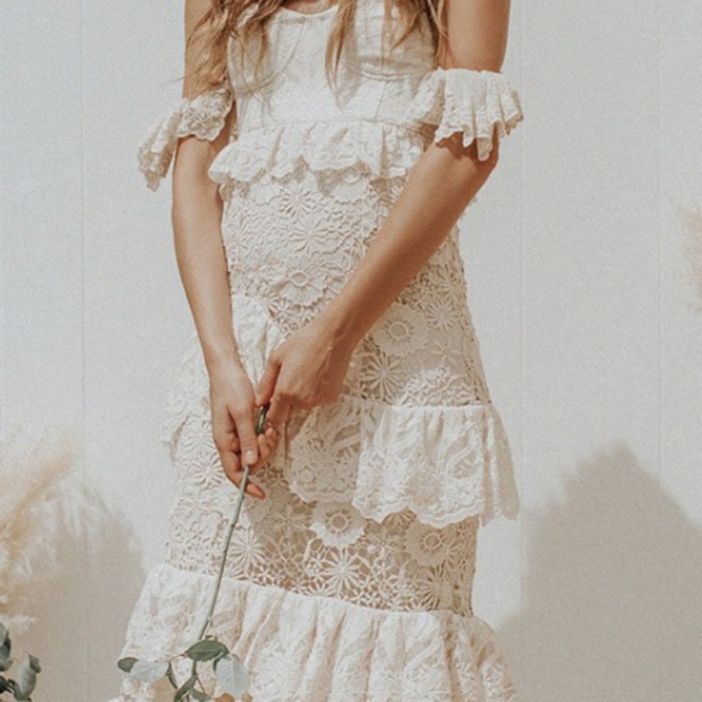 Estelle Gown - Picture 3 of 14